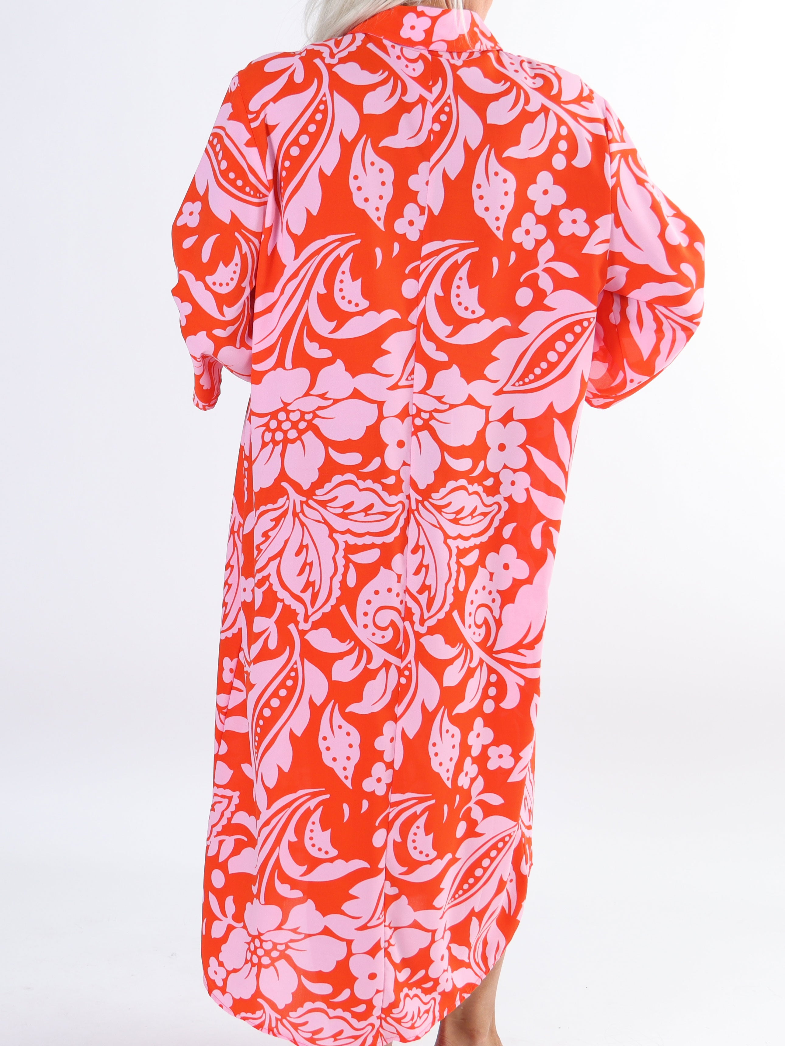 Sanne - Flerfarvet plus size mønstret skjortekjole